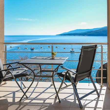 Studio Apartment Above Promenade W Terrace & Parking Рабац Экстерьер фото